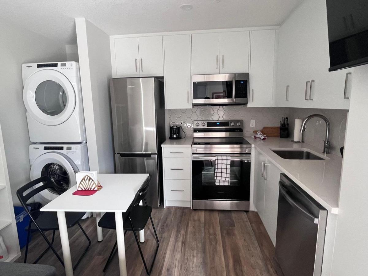 Mountain View Studio In Town Канмор Екстериор снимка